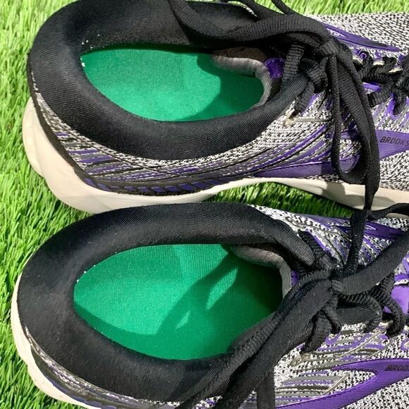 Brooks Adrenaline 19 Women’s Running Shoes. 10 - Picture 7 of 10